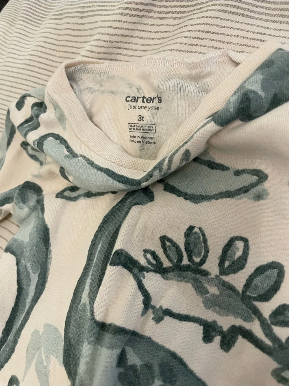 3T Carter’s Kids Dinosaur Pajama Set - Pink and Green